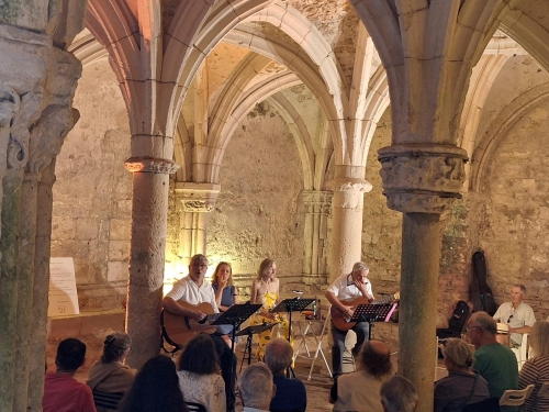 LES IVRES VIVANTS en concert poétique salle capitulaire 1 le 22 août 2025 copie.jpg